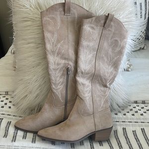 NWOT Knee high western boots